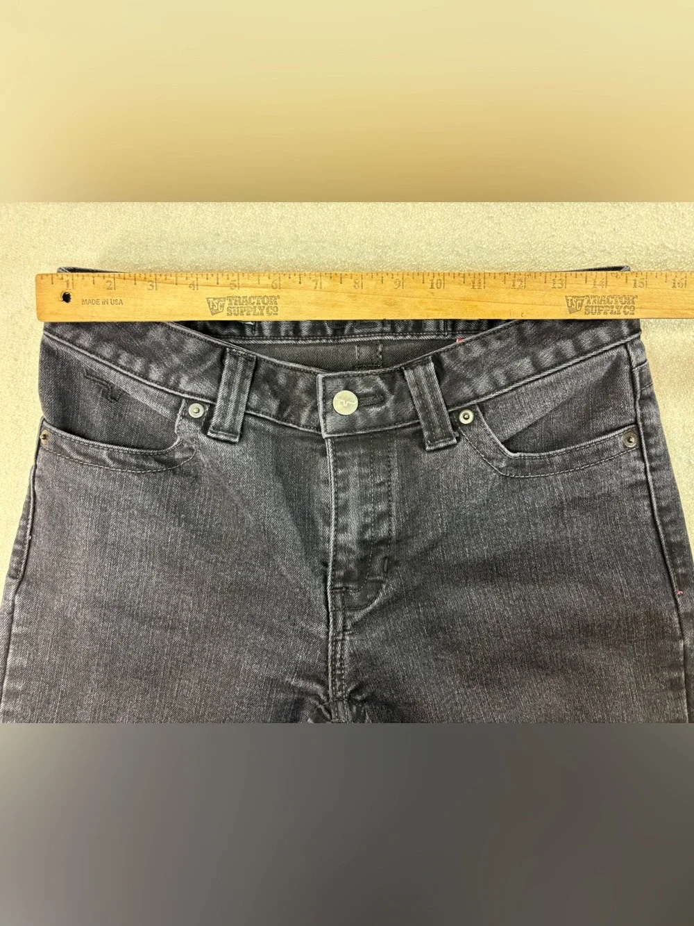 Kimes Ranch Betty Black Wash Bootcut Jeans Size 6 34” Inseam USA - Picture 4 of 8